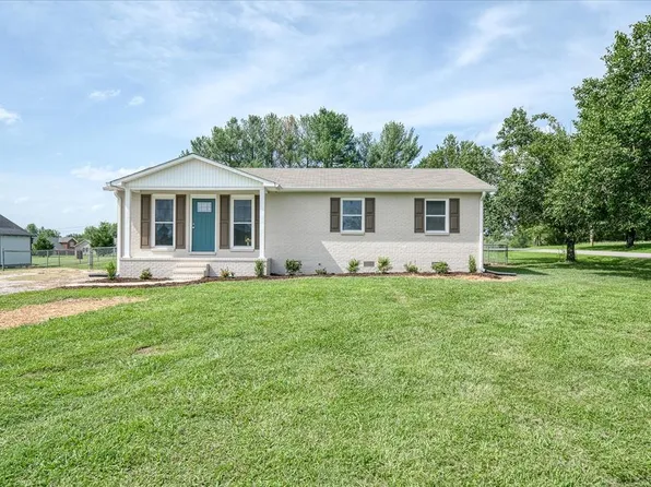 5585 Buffalo Valley Rd, Algood, TN 38501