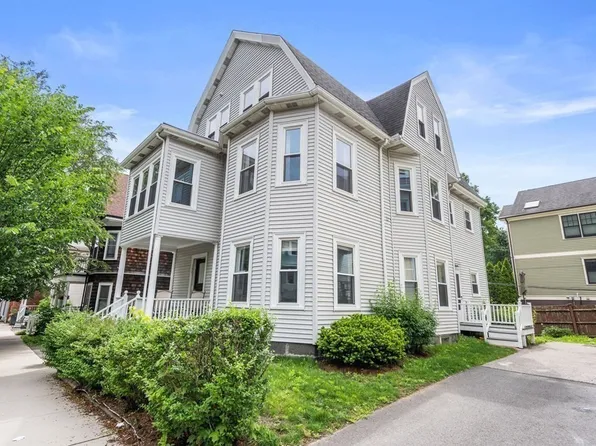 390 Huron Ave, Cambridge, MA 02138