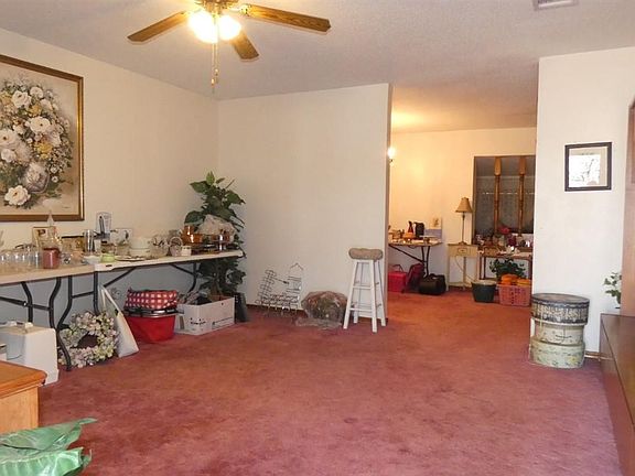 4th image of 4630 NW Lincoln Ave