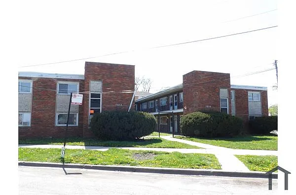 Building Photo - 7812 S Troy St #14