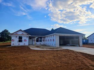 1145 Makayla Ln, Wedgefield, SC 29168