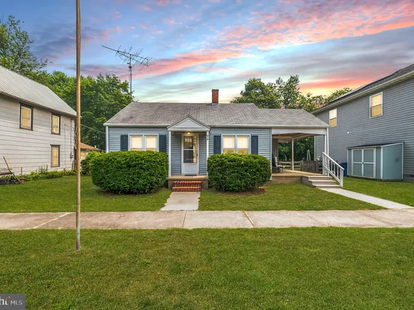 210 Park Ave, Ridgely, MD 21660