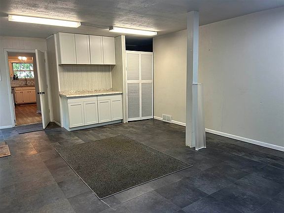 3rd image of 2221 E 56th St