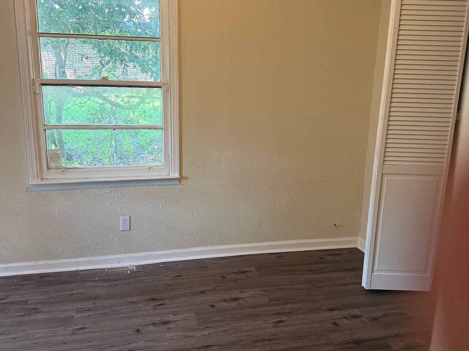 4 bed, 1600 sqft, $1,300 — Photo 4