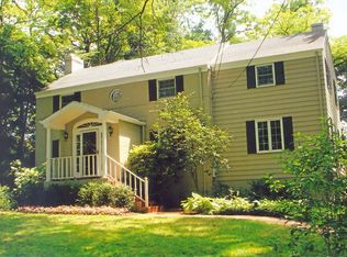 303 S Pasadena Dr, Pittsburgh, PA