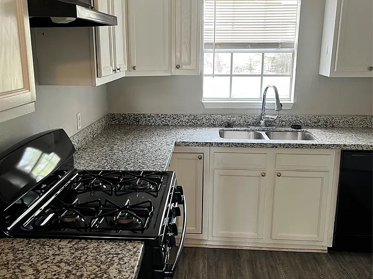 10533 Barnham St — Photo 5