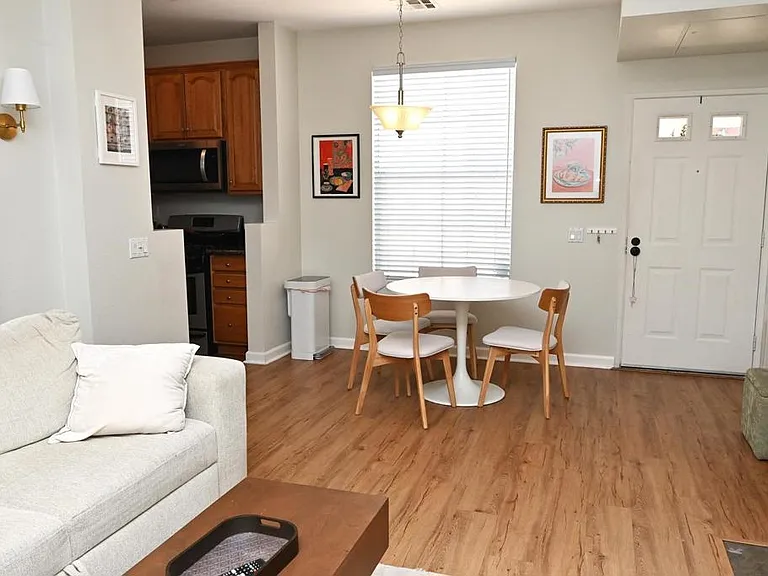 10880 Sabre Hill Dr #298 — Photo 7