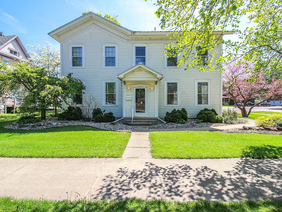 303 N Main St Three Rivers Mi 49093 Zillow