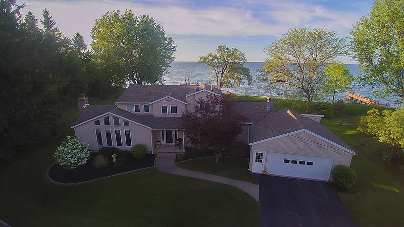 1st image of 19 Summer Haven Dr