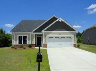 595 Roanoke Dr, Raeford, NC 28376