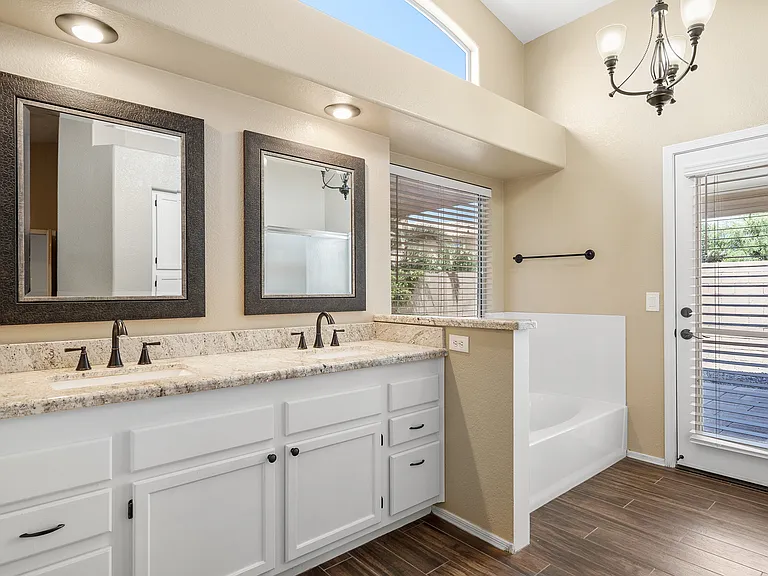 7936 W Taro Ln — Photo 15