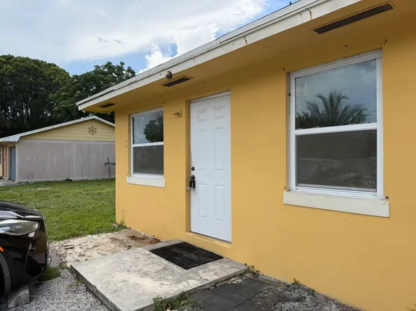 3654 Coconut Rd, Lake Worth, FL 33461