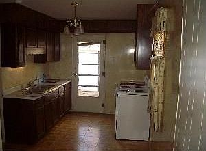 3rd image of 710 Roosevelt St