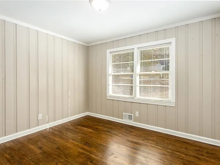 2720 Stonecreek Rd SE — Photo 18