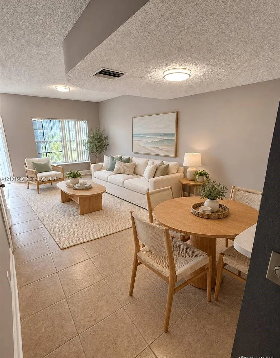Banyan Oakridge Commercia — Photo 2
