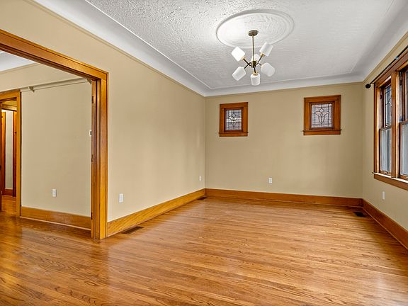 4th image of 4707 Larkins St #1