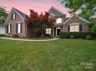 8100 Avanti Dr, Waxhaw, NC 28173