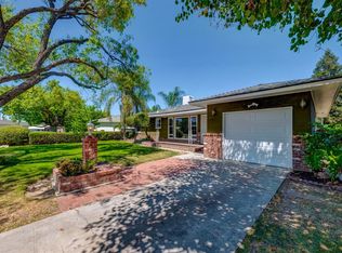 1714 W Metzler Dr, Sanger, CA 93657