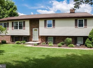 125 Johns Way Dr #L-0020, Fredericksburg, PA 17026