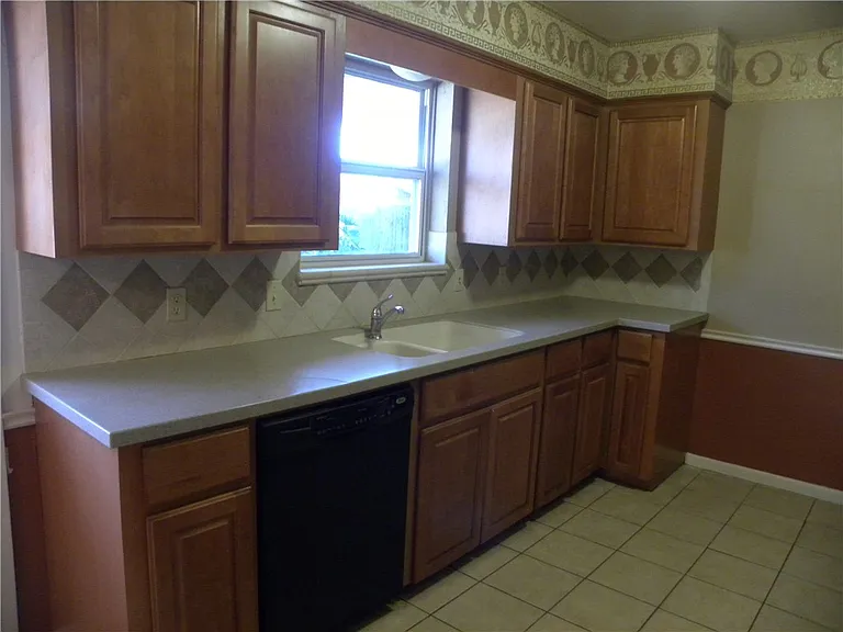 4618 Wooldridge Rd — Photo 3