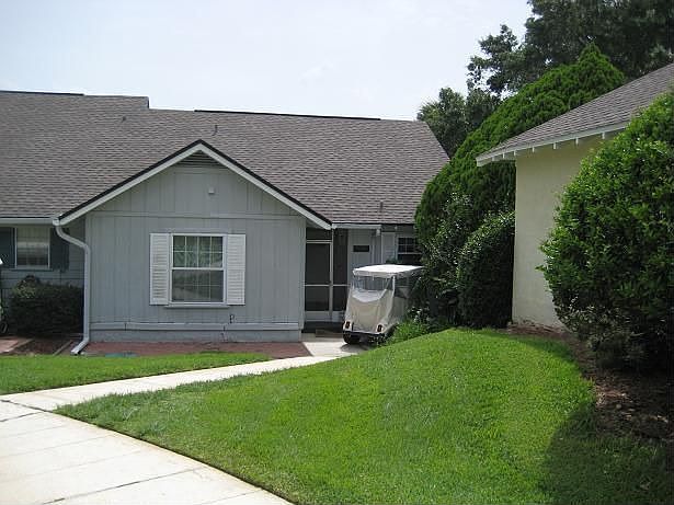 2nd image of 1092 Villa Ln
