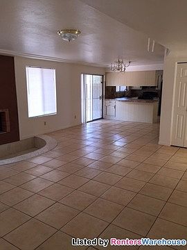 5th image of 215 E Yvon Dr