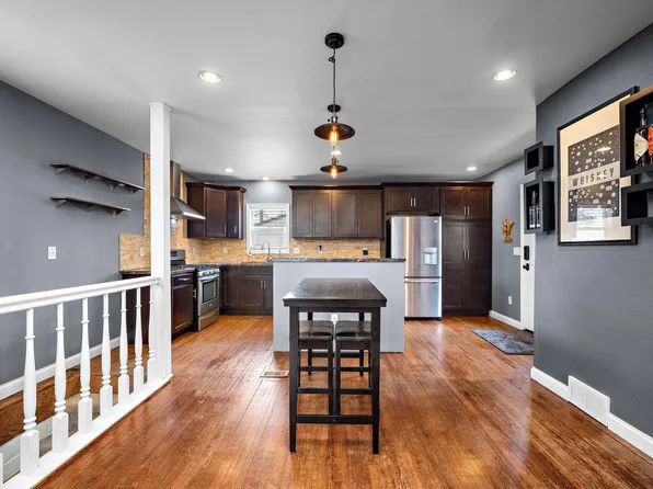 910 5th Ave S, South Saint Paul, MN 55075