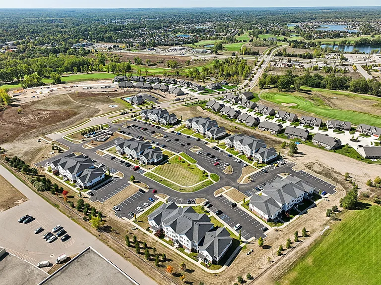 Abbey Ridge Apartment Homes — Photo 38