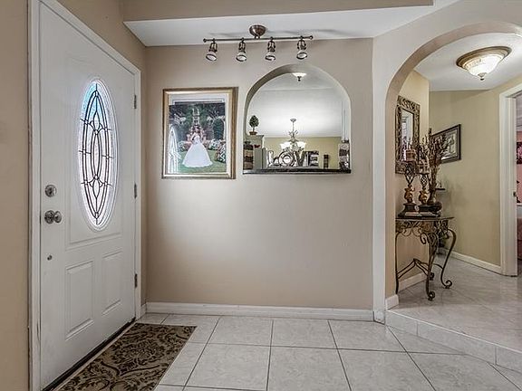 2nd image of 9228 Spy Glass Ct