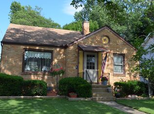 2403 Strathmore Rd, Lansing, MI 48910