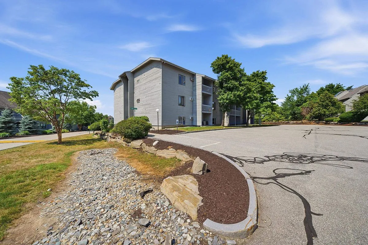 1 bed, 1.0 bath, 840 sqft, $2,195 — Photo 3