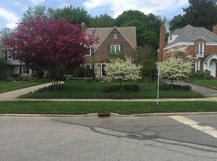 19605 Sussex Rd, Shaker Heights, OH 44122
