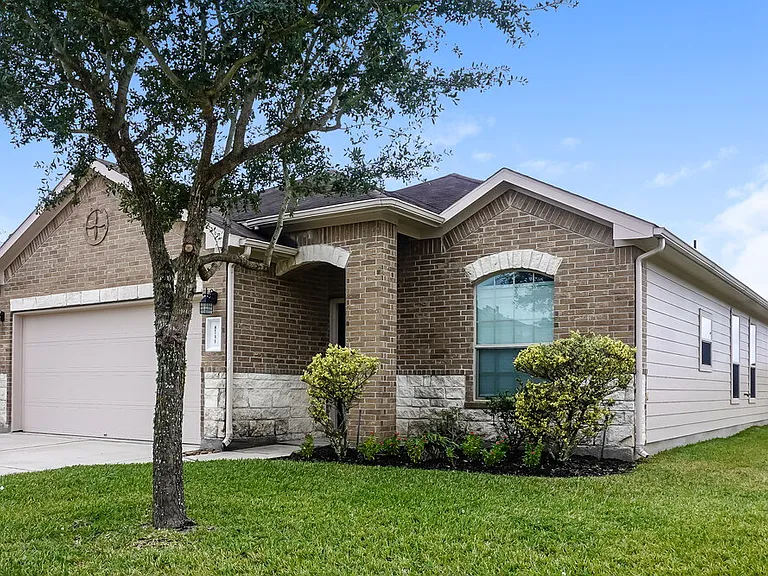8751 Sunrise Canter Dr — Photo 3