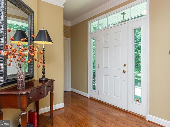 3rd image of 228 Deepdale Dr
