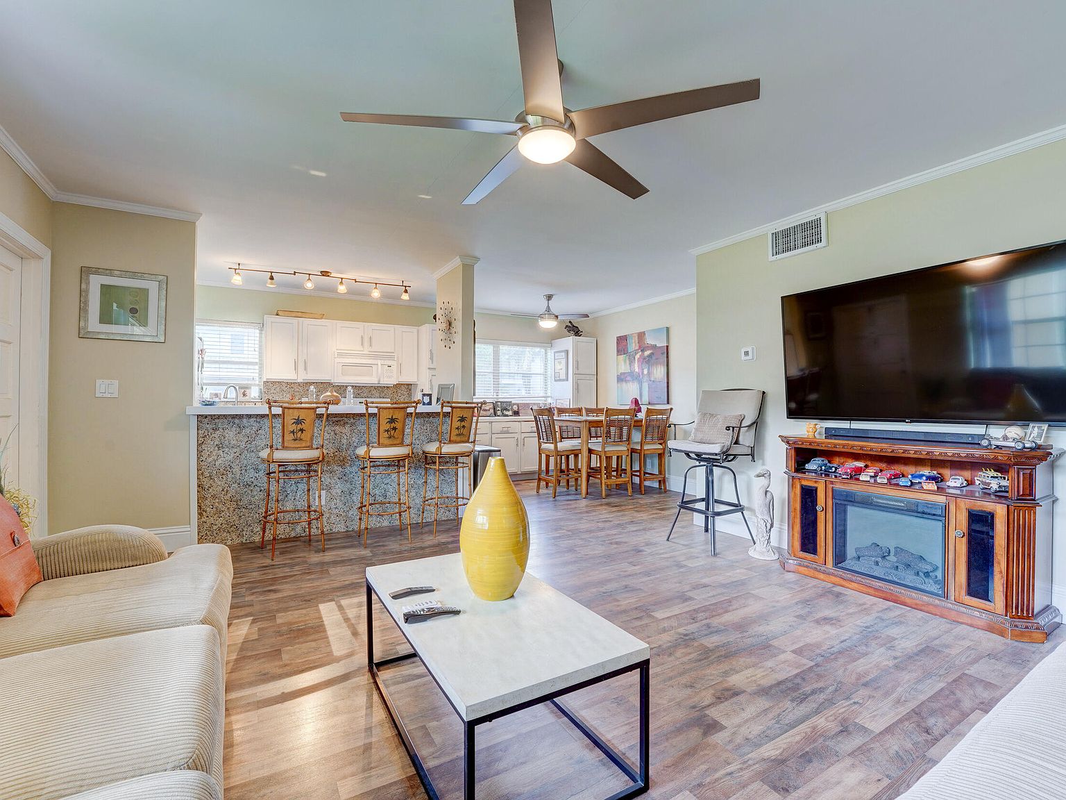 2110 NE 42nd St APT 5B, Lighthouse Pt, FL 33064 Zillow