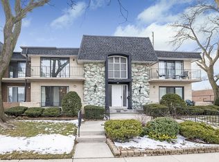10402 S Pulaski Rd #103, Oak Lawn, IL 60453