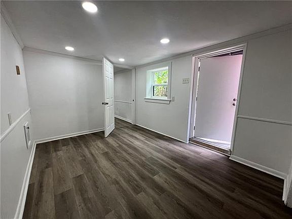 3rd image of 1633 S Carrollton Ave #A