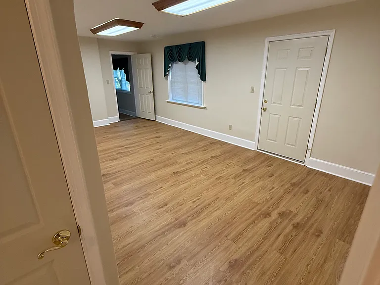 5027 E Trindle Rd — Photo 3