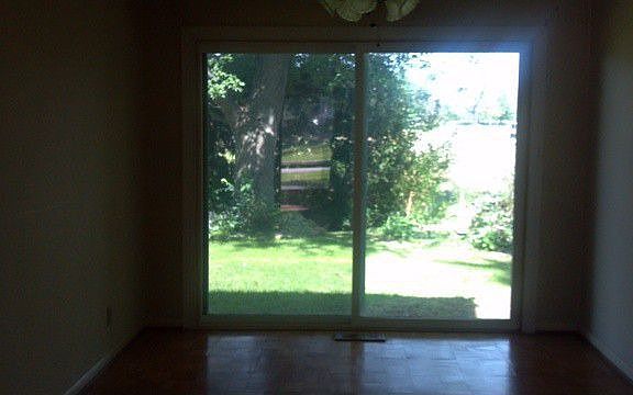2nd image of 442 Kingsgate Dr