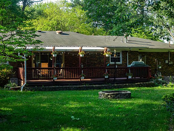 4th image of 6291 Lakewood Ave