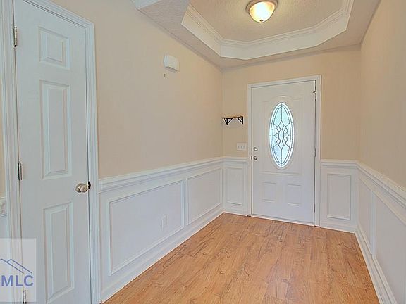 4th image of 225 Woolard Way NE