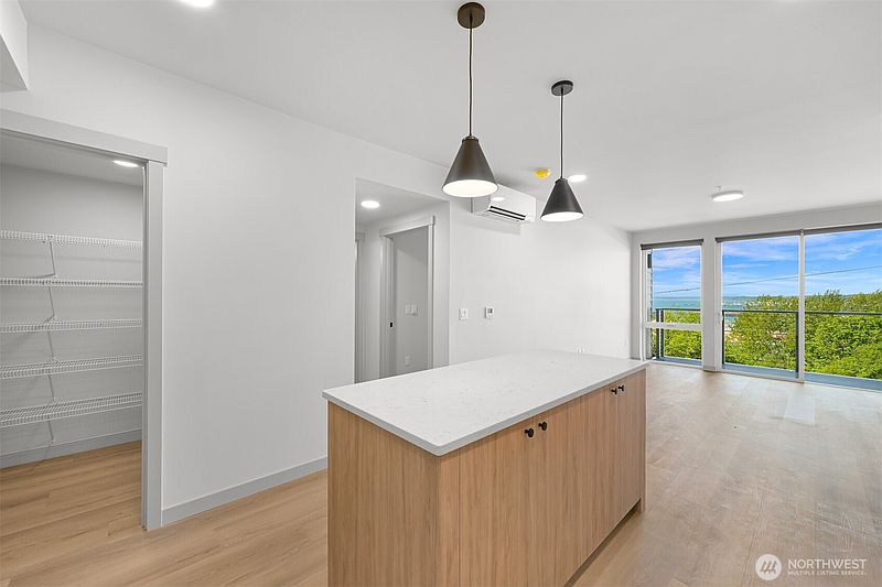 3rd image of 820 N State Street #513