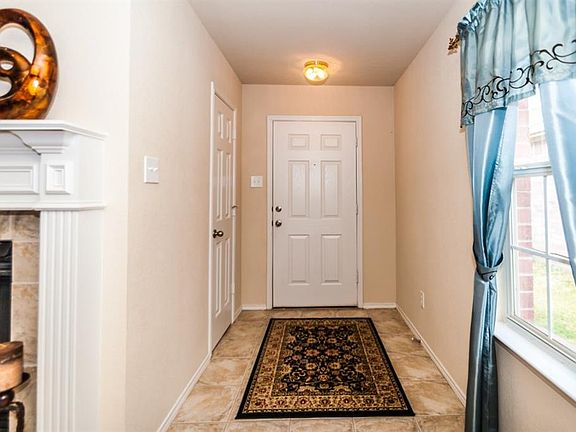 4th image of 5452 Maverick Dr