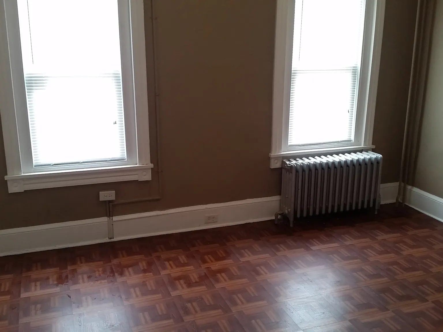 3 bed, $1,350 — Photo 3