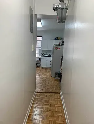 Rented by M.Grossman R.E. Management | media 18