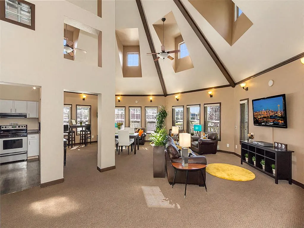 Madison Park Apartments — Photo 3