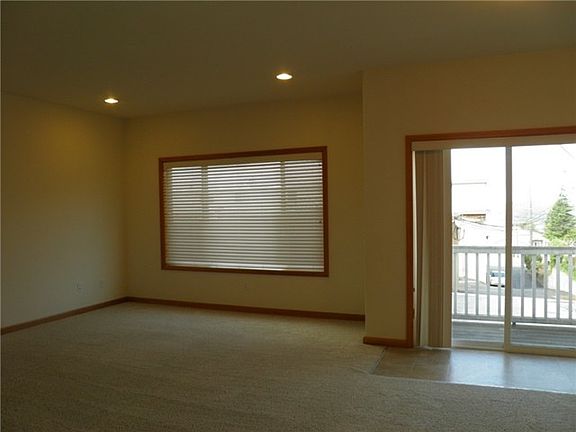 4th image of 7325 6th Ave #B