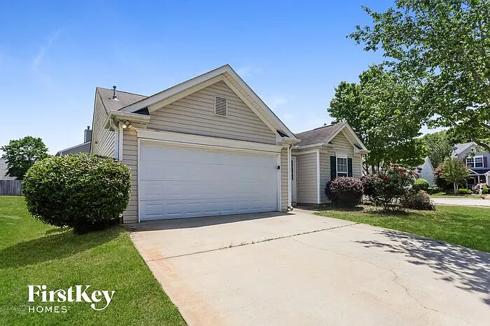 1085 Eatonton Way photo 1