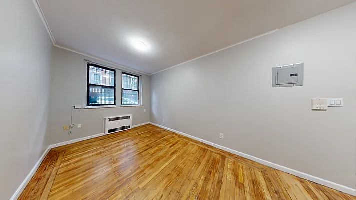 Rented by Bond New York | media 6