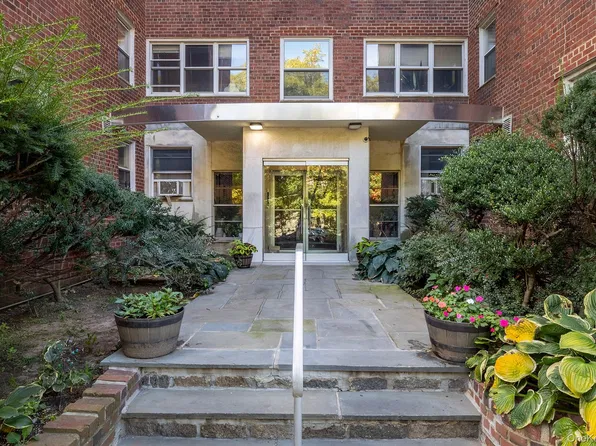 1234 Midland Avenue #4H, Bronxville, NY 10708